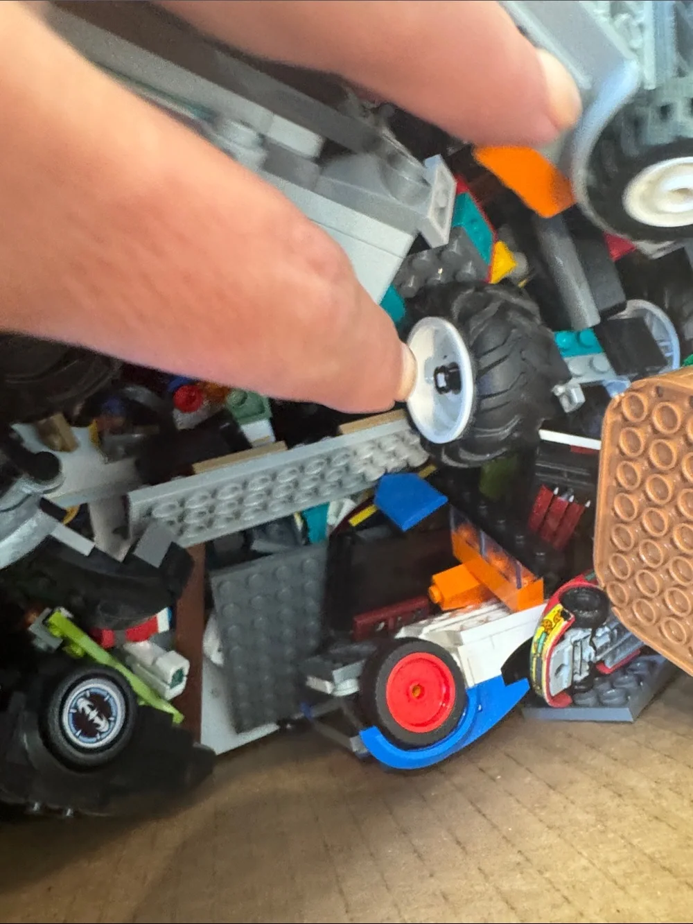 Genuine LEGO Mixed Building Block Lot Vehicles & Building Pieces  Over 4 Pounds!